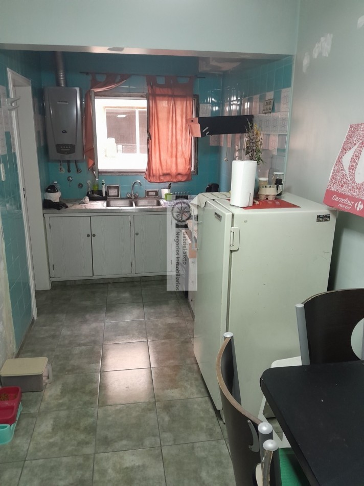 VENTA DEPTO MUY AMPLIO 2 DORM CALLE MITRE FRENTE A PARQUE CENTRAL CIUDAD MZA.
