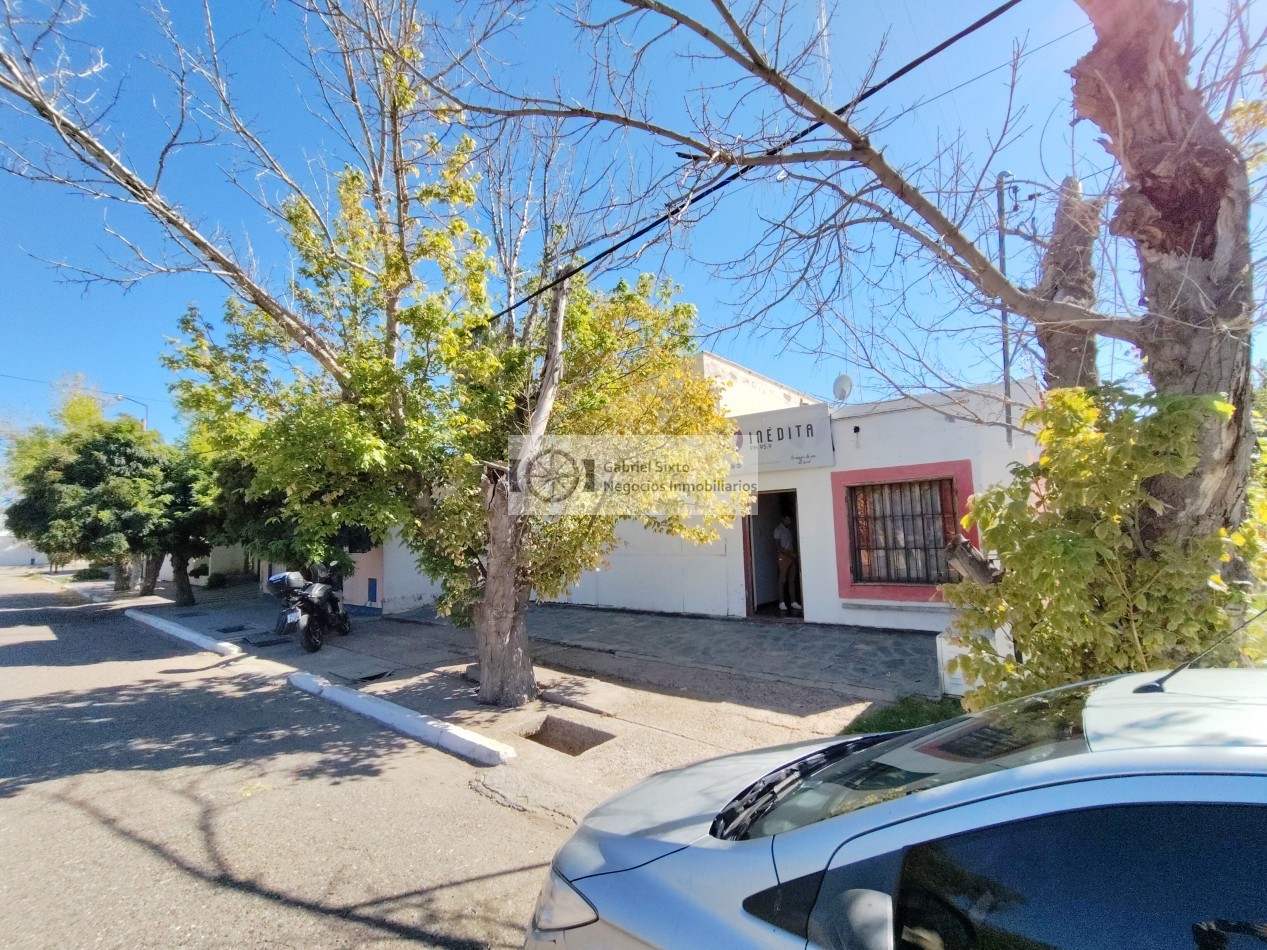 VENTA GALPON CON CASA EN LAS CATITAS A MTS DEL BANCO NACION Y 100 MTS DE CALLE PRINCIPAL