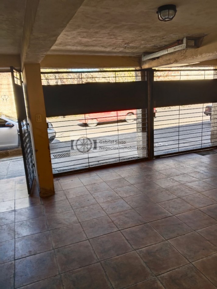 VENTA DEPTO PLANTA BAJA LAS HERAS A MTS DE SAN MARTIN, 2 DORM, COCHERA, PATIO, MUY LINDO!!!