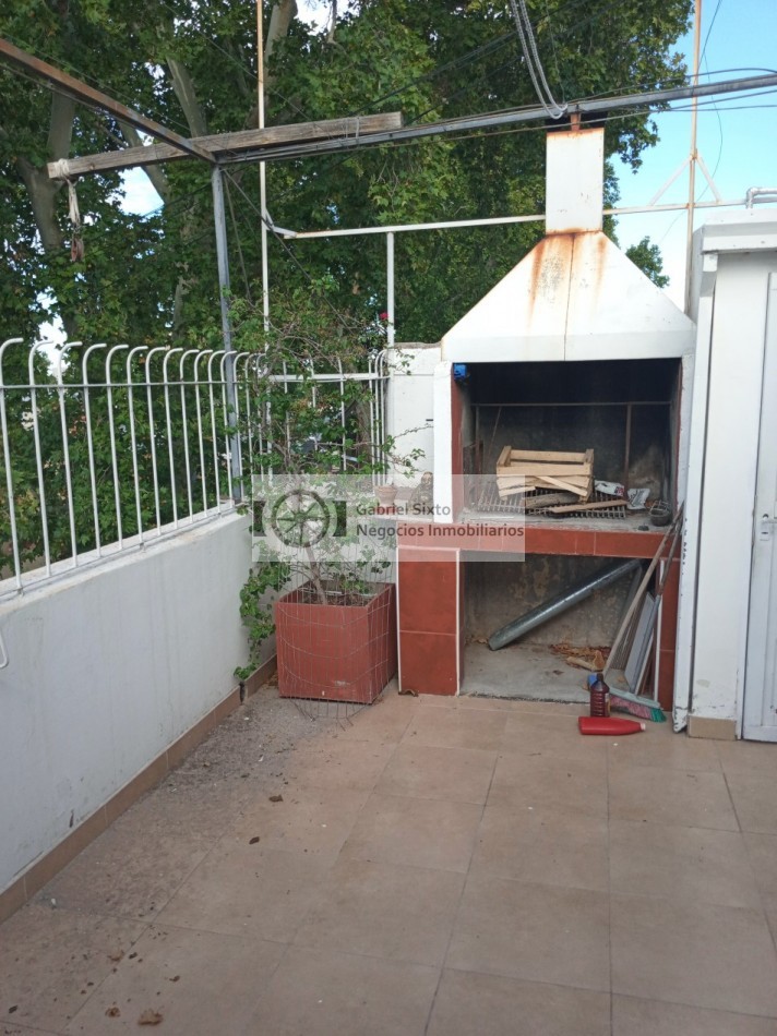 VENTA DEPTOS. GODOY CRUZ IDEAL ALQUILER TEMPORARIO, ESQUINA 1 Y 2 PISO 