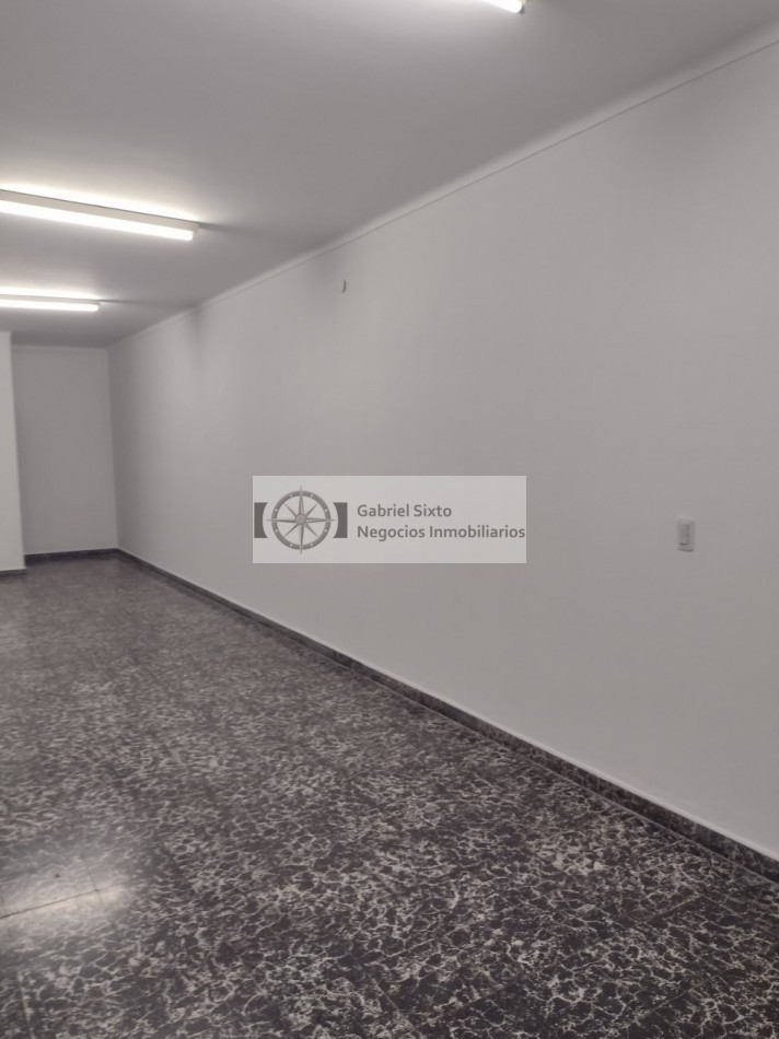 ALQUILER LOCAL COMERCIAL CARRIL GODOY CRUZ A 400 MTS DE CONTANERA (50 m2) 