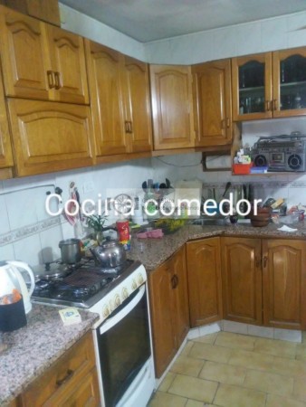 VENTA CASA B° SUPE GODOY CRUZ AMPLIA
