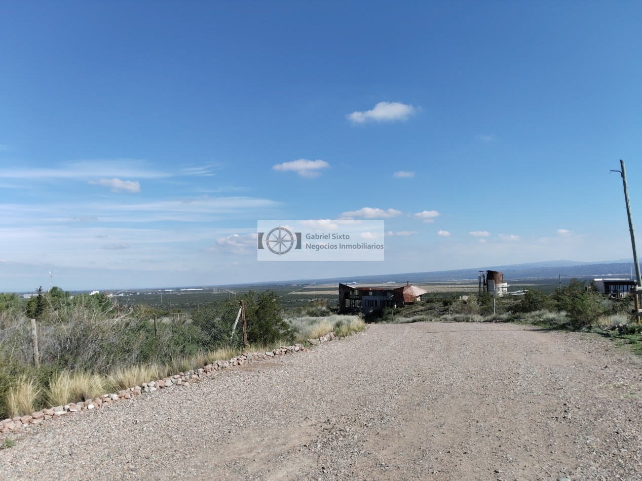 VENTA LOTE ALTOS DE LA CRUCESITA, HERMOSA VISTA, CON PROYECTO DE QUINCHO DISPONIBLIDAD INMEDIATA!!!