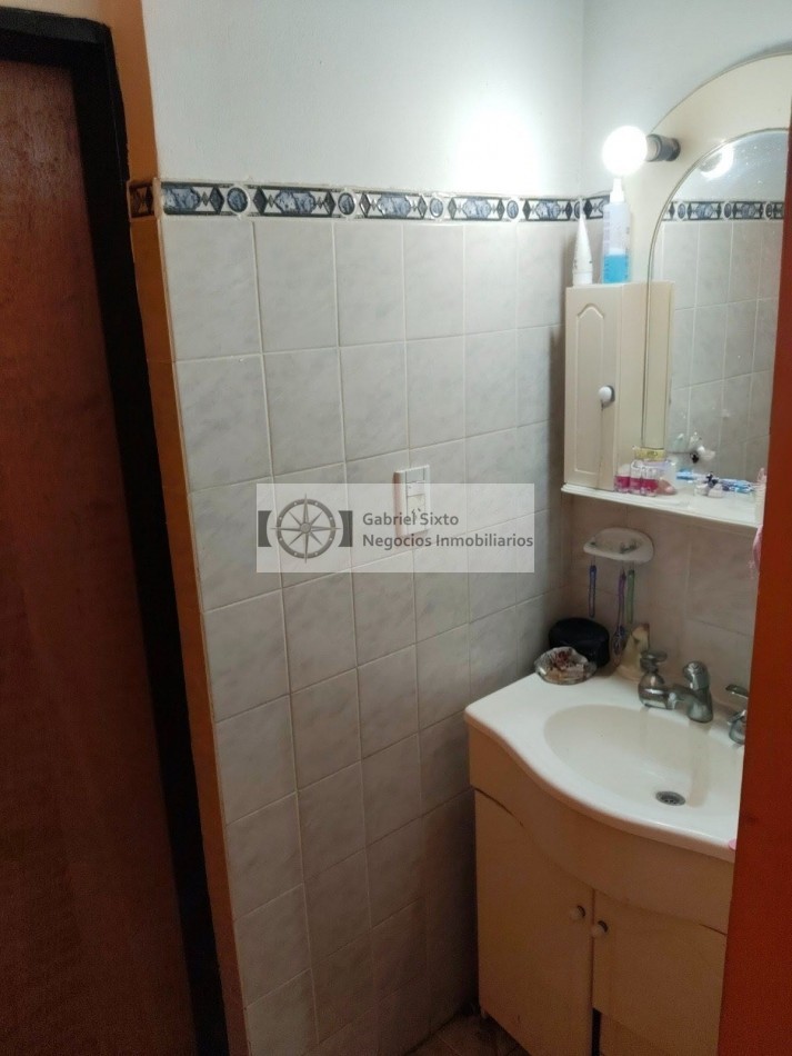 VENTA CASA B° 12 DE JUNIO NORTE LAS HERAS 2 DORM, COCHERA PASANTE 