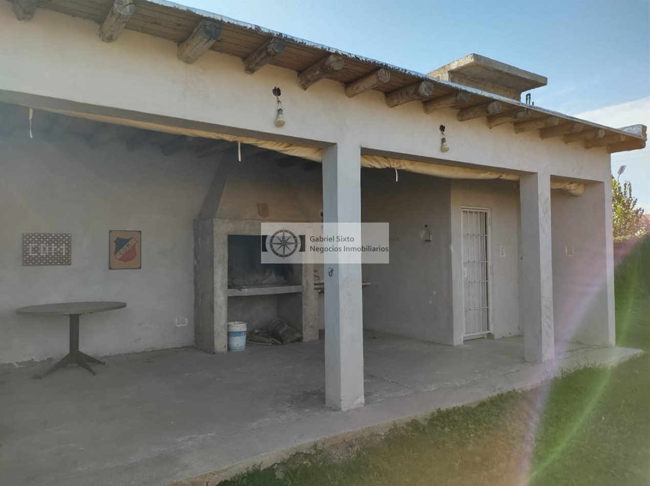 VENTA LOTE CON QUINCHO Y PILETA EN MAIPU 