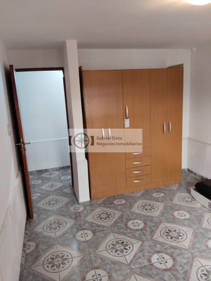 VENTA DEPTO PLANTA BAJA LAS HERAS A MTS DE SAN MARTIN, 2 DORM, COCHERA, PATIO, MUY LINDO!!!