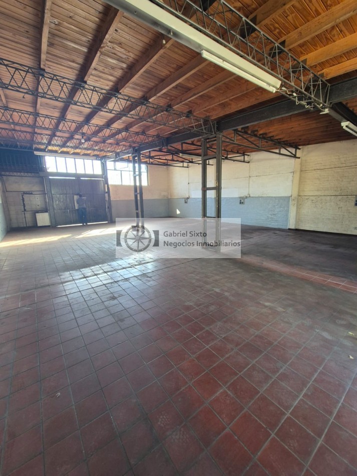 ALQUILER LOCAL COMERCIAL EN GUAYMALLEN FRENTE A LE PARC,