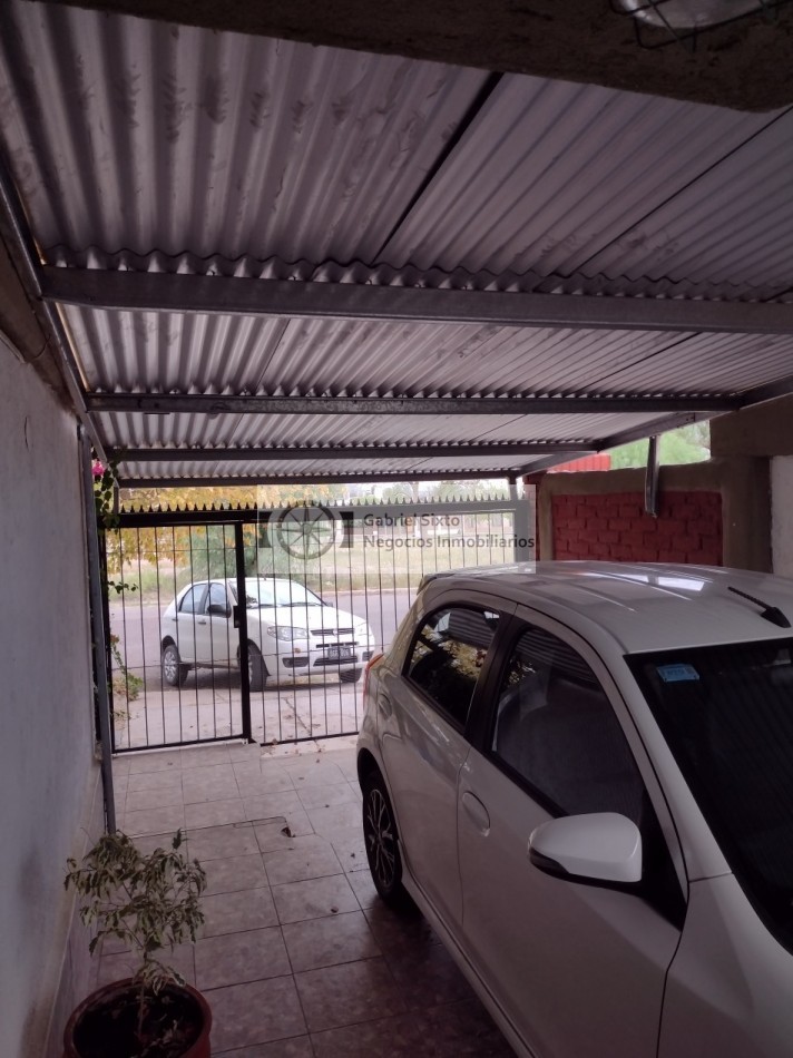 VENTA CASA IMPECABLE B° 12 DE JUNIO LAS HERAS 