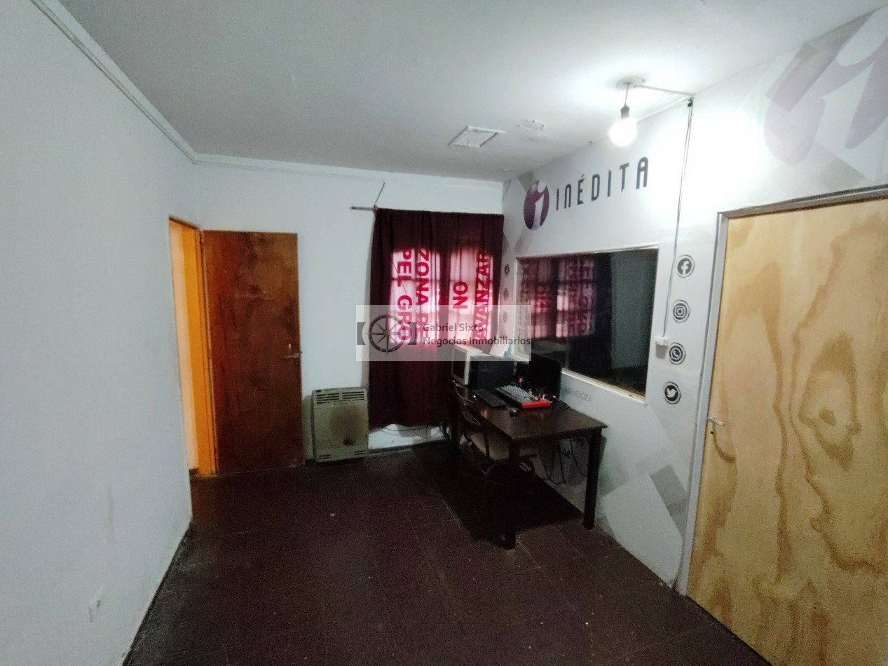 VENTA GALPON CON CASA EN LAS CATITAS A MTS DEL BANCO NACION Y 100 MTS DE CALLE PRINCIPAL