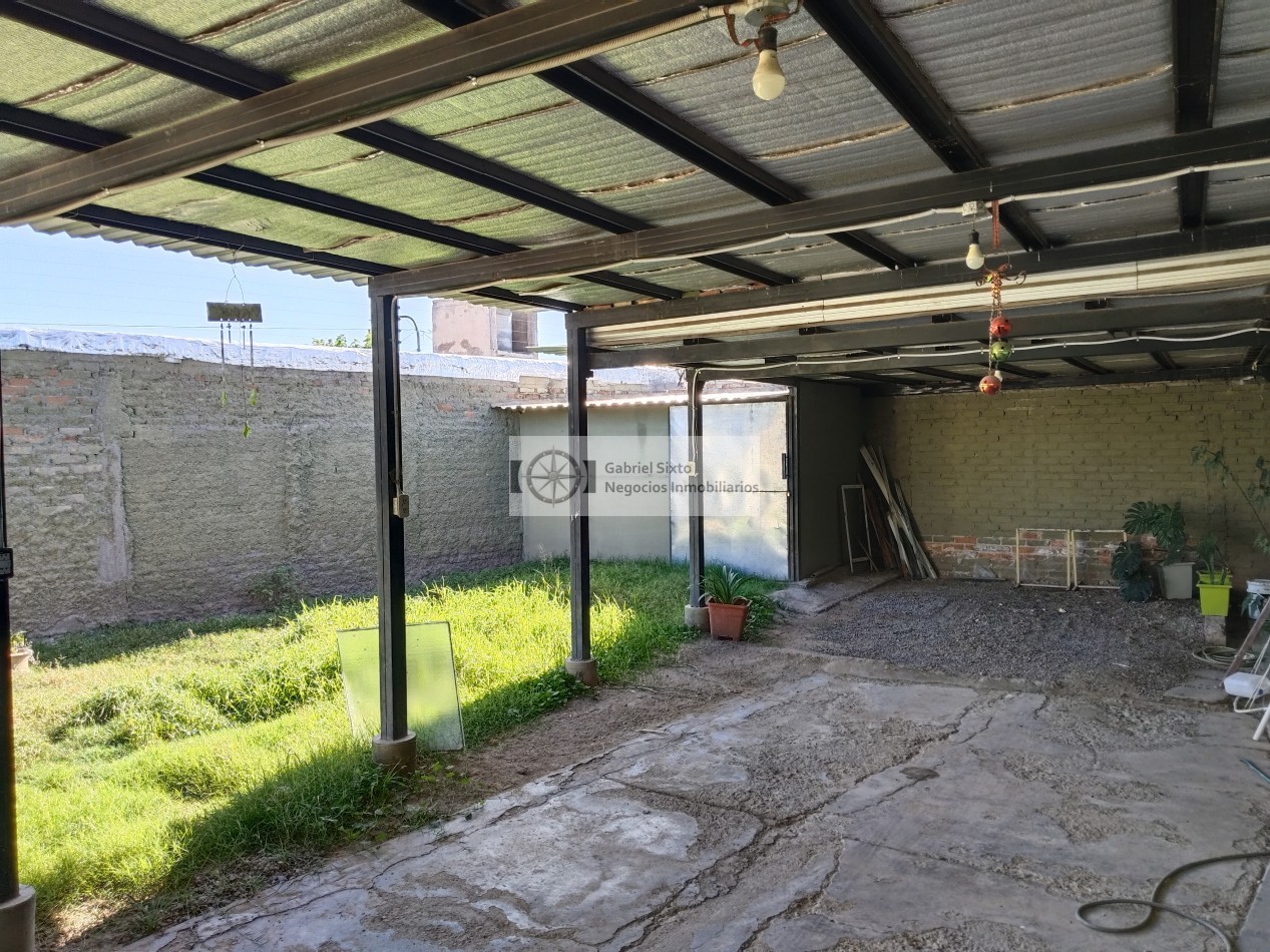 VENTA CASA ESQUINA MAIPU (Gral Gutierrez) B° Las Tocarcitas 