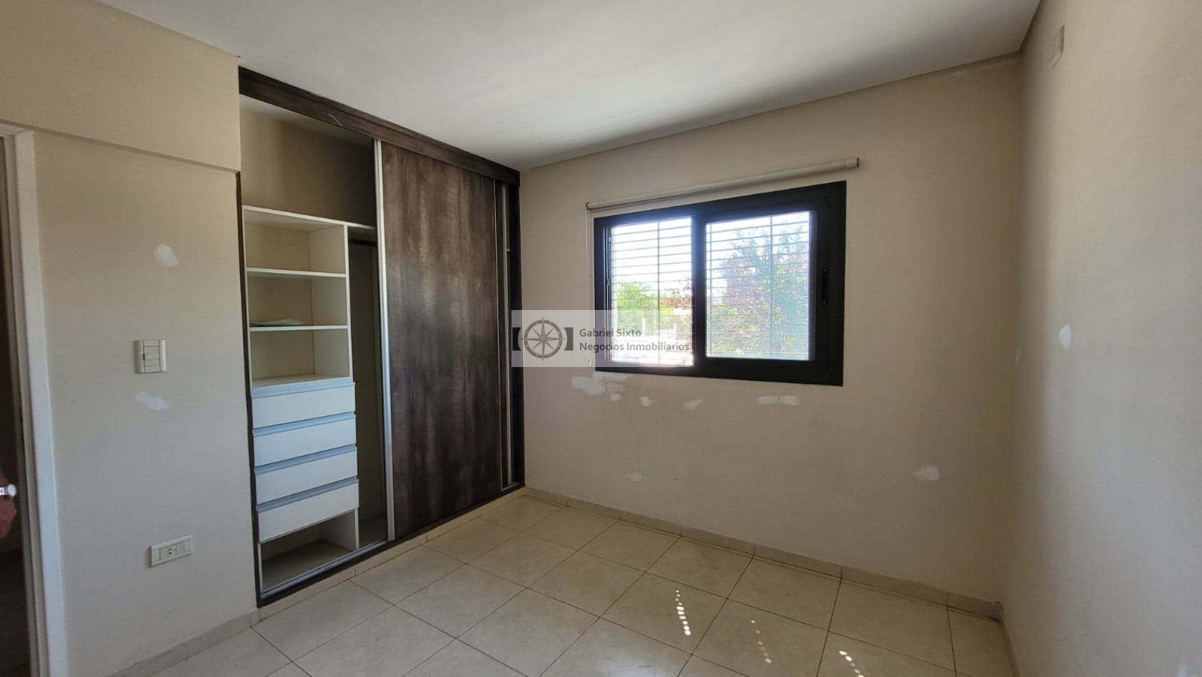 VENTA DEPTO CALLE COCHABAMBA DE VILLA NUEVA GLLEN COMPLEJO 