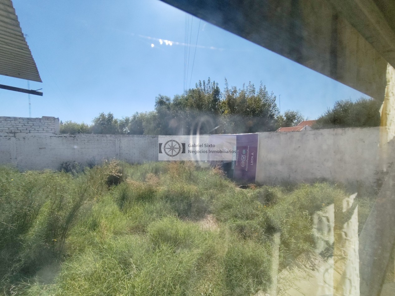 VENTA GALPON CON CASA EN LAS CATITAS A MTS DEL BANCO NACION Y 100 MTS DE CALLE PRINCIPAL
