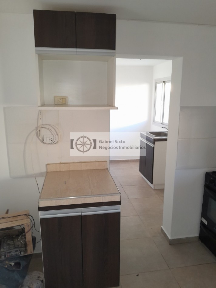 ALQUILER CASA COMPLEJO PRIVAOD 1 DORM CON COCHERA EN BERMEJO, GUAYMALLEN 