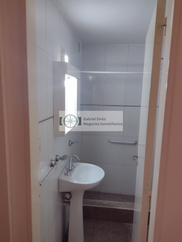 ALQUILER DEPTO CENTRICO AVDA ESPAÑA CASI PEATONAL, IMPECABLE. 2 DORM.
