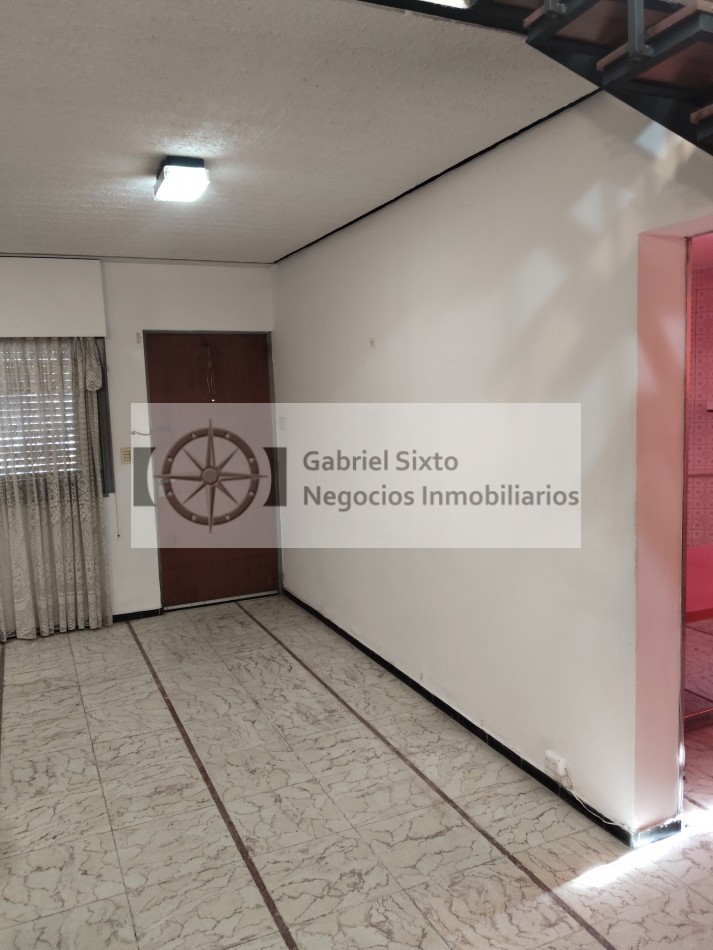 VENTA CASA ESQUINA P DE LOS ANDES Y FADER 6ta secc.  IMPECABLE 