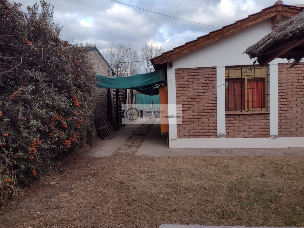 VENTA CASA ESQUINA LUJAN DE CUYO B° CORDON DEL PLATA vistalba,  