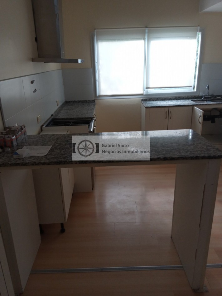 VENTA DEPTOS. GODOY CRUZ IDEAL ALQUILER TEMPORARIO, ESQUINA 1 Y 2 PISO