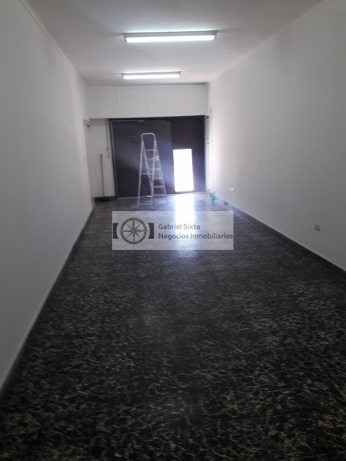 ALQUILER LOCAL COMERCIAL CARRIL GODOY CRUZ A 400 MTS DE CONTANERA (50 m2) 