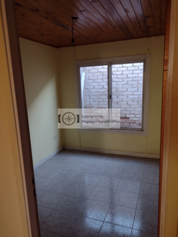 ALQUILER CASITA INDUSTRIALIZADA EN SAN JOSE GLLEN, 2 DORM, COCINA, PATIO. 