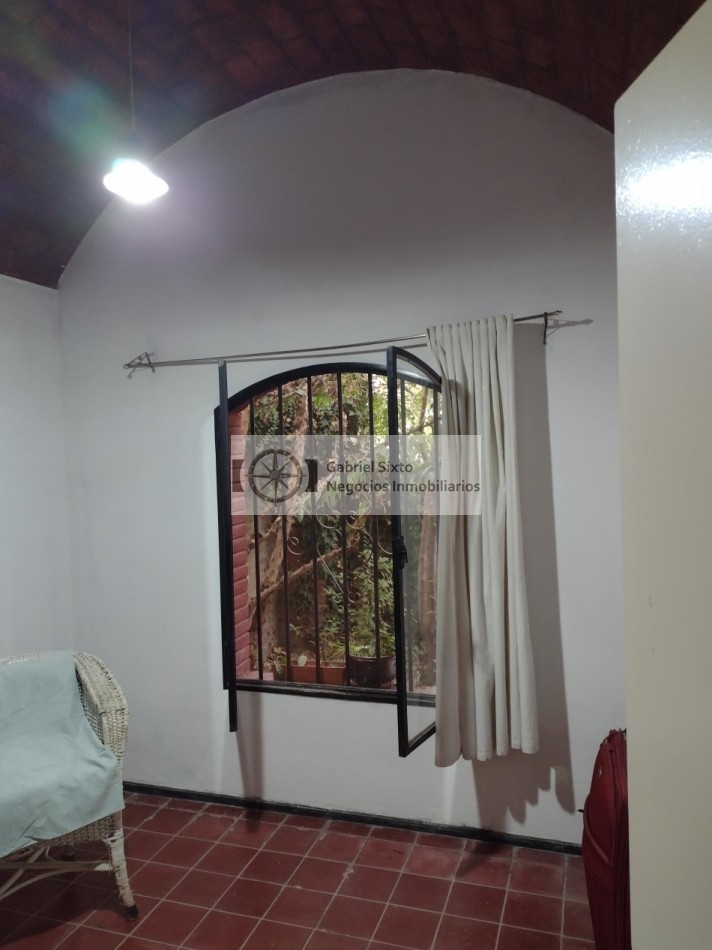 VENTA CASA IMPECABLE B° 12 DE JUNIO LAS HERAS 