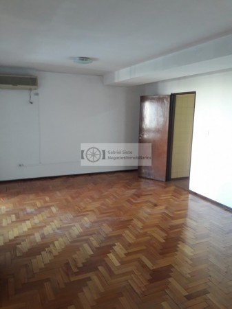 VENTA DEPTO CENTRICO MENDOZA Rivadavia y 9 de Julio 2 dorm 2 bñ