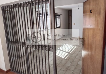 VENTA DEPTO 6ta secc J A CALLE 727. 3 dorm muy amplio 1° piso con COCHERA 