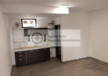 VENTA LOCAL COMERCIAL SOBRE CALLE SALTA A MTS DE BUENOS AIRES, CIUDAD MENDOZA 