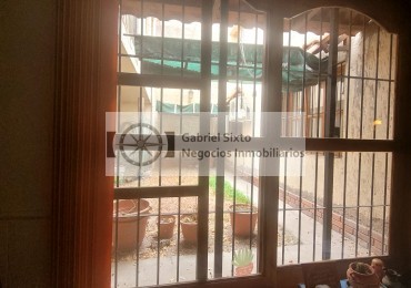 VENTA DEPTO PLANTA BAJA LAS HERAS A MTS DE SAN MARTIN, 2 DORM, COCHERA, PATIO, MUY LINDO!!!